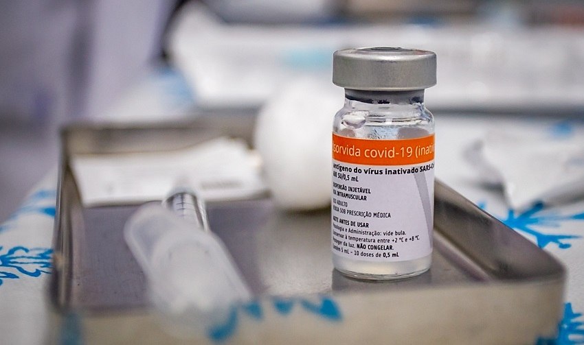 Podfast 101: No meio de uma pandemia, alguém ganha se uma vacina fracassa?