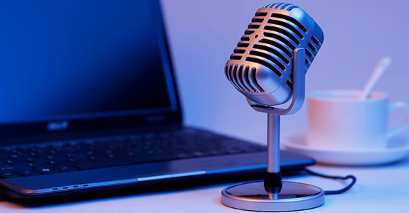 Vale a pena divulgar sua empresa em formato de podcast?