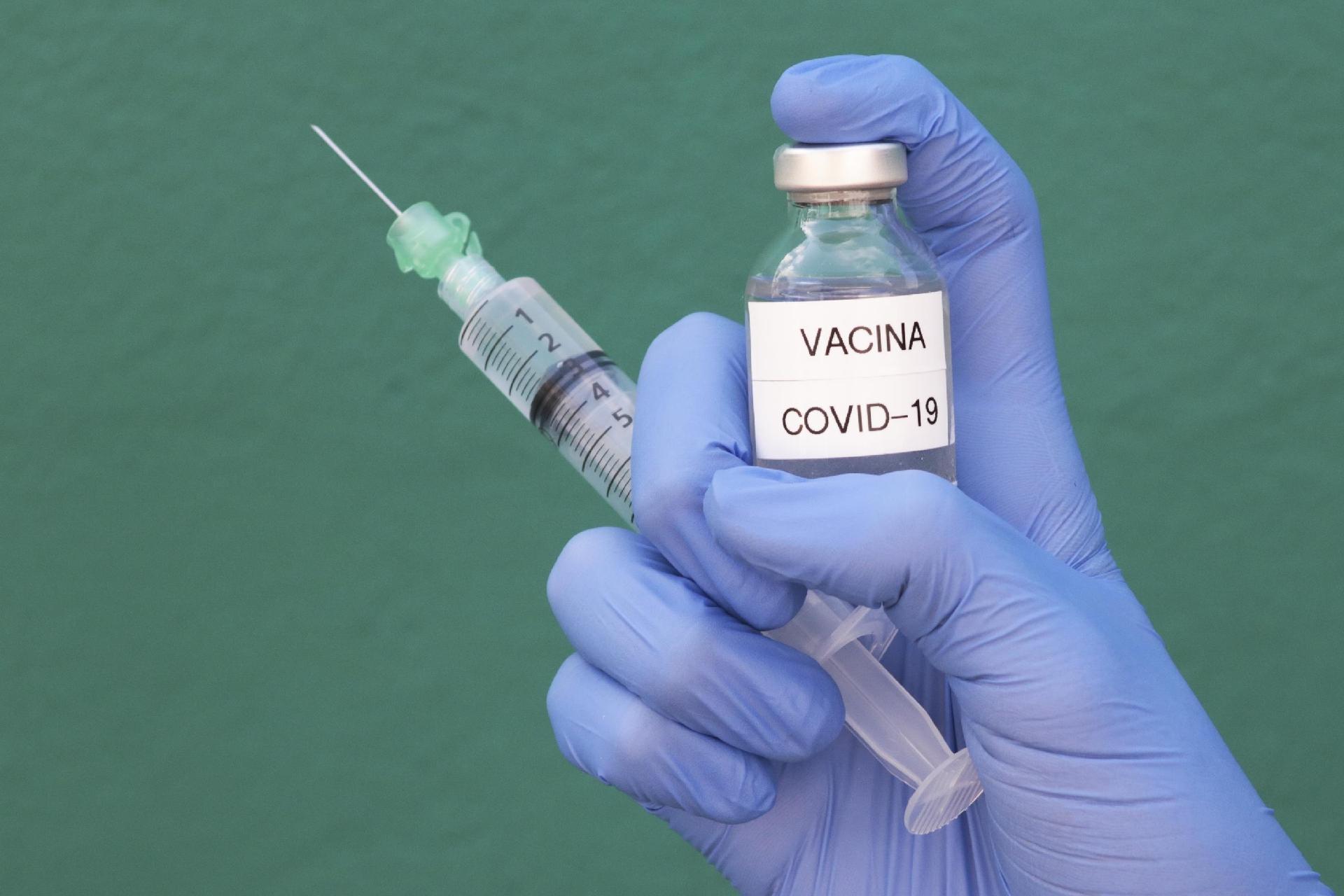 Podfast 146: Vacinas, pesquisas e eleição no Congresso.