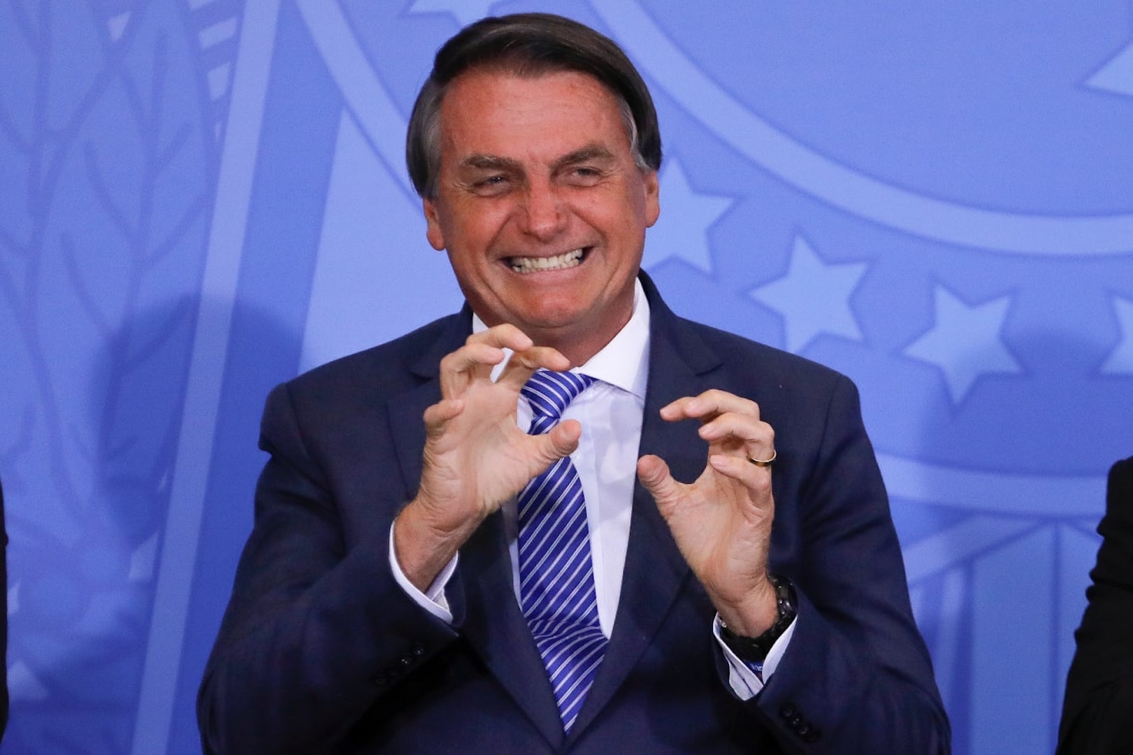 JBr News 412: Bolsonaro fez como o moleque que toca a campainha da casa do vizinho