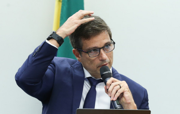 Nova cutucada em Lula: mais autonomia para o BC