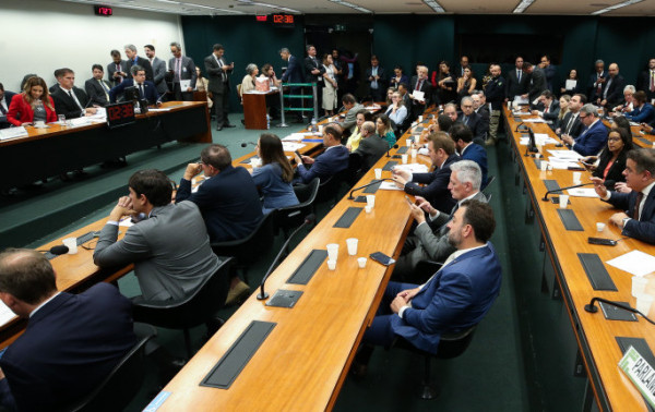 Lavareda: parlamentarismo orçamentário é “jabuticaba”