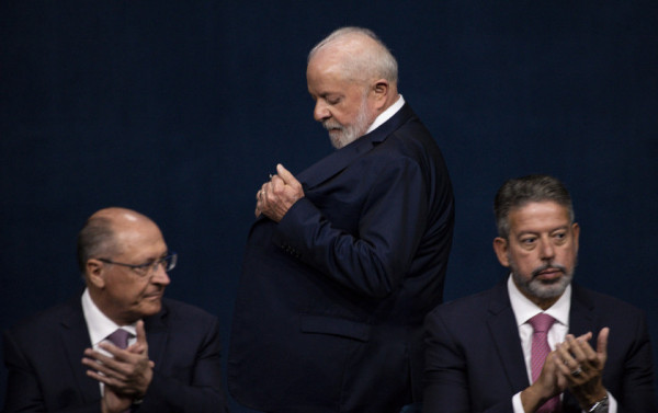 Aceno de Lula para diálogo não era exatamente para Lira