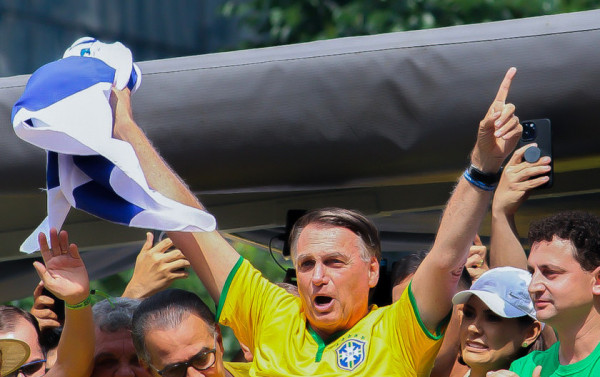 Após ato, governo avalia o tamanho de Bolsonaro